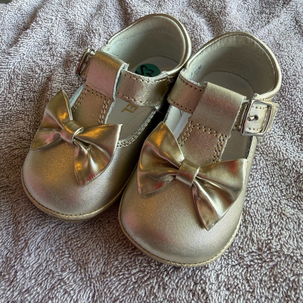 Angel Dear Metallic Gold Bow Mary Jane Baby Shoes